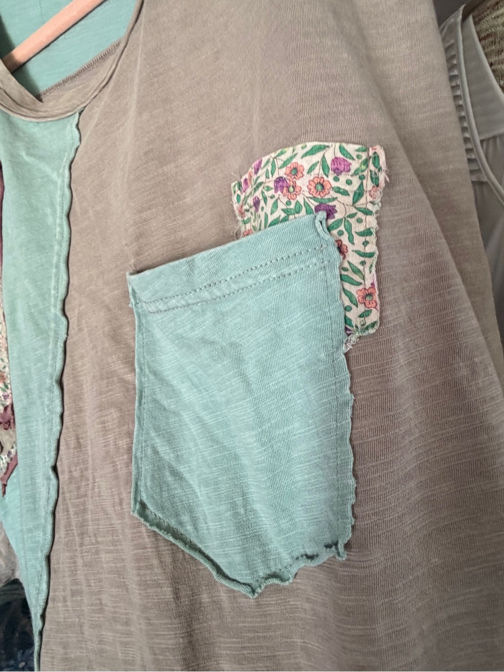 easel pastel mint and blush clothing tag - Picture 5 of 5